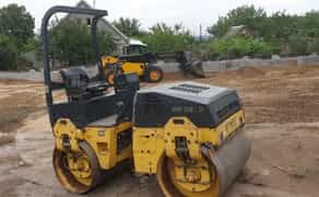 Каток, минипогрузчик, экскаватор-погрузчик гіідромолот, кран манипулят