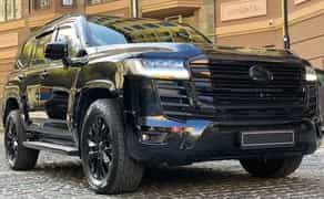 370 Toyota Land Cruiser 300 без водія