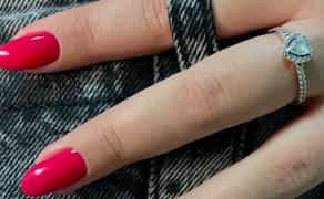 Послуги манікюра , педікюра , наращування