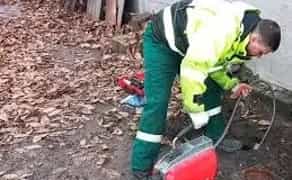 Чищення труб каналізації. Сантехнік додому