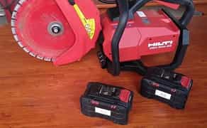 Відрізна машина HILTI DCH 300 для бетону та цегли