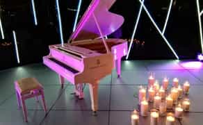 Роялі, Послуги піаниста.