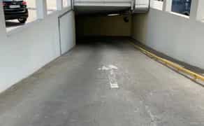 Місце в підземному паркінгу на проспекті Володимира Івасюка