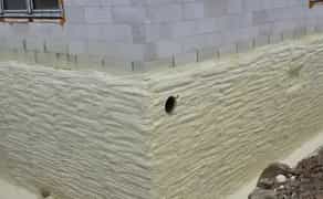 Гідроізоляція фундаментів, підлог, терас пінополіуретаном та полісечовиною, поліуретановою мастикою