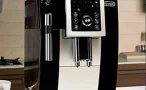 Кавомашина з кавою