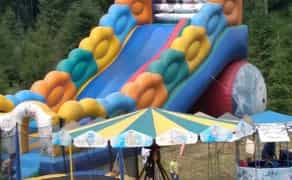 Батут , Надувні гірки , мега атракцион, каруселі , на свято