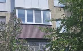 Балкон з розширенням обшивка профлист