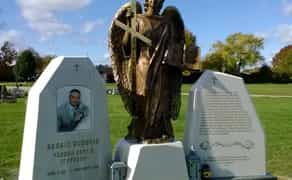 Послуги скульптора якій створює унікальні скульптури з природнього каменю під замовлення