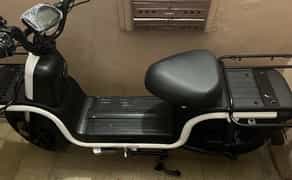 Електроскутер Aima