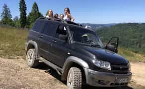 Подорожі в Гори: Комфортабельні Перевезення для 10 Осіб. Надійне Таксі для Вашого Відпочинку!