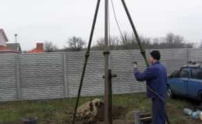 Буріння свердловин вручну та малогабаритною установкою