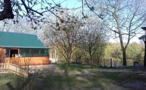 Будинок біля річки