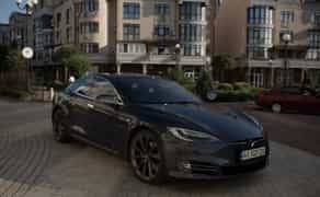 Тесла. Можливо з викупом.