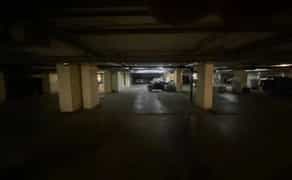 Паркомісце зі зручним заїздом!