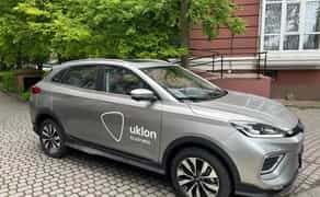 Нові авто під таксі Уклон. Електромобіль (400 км )