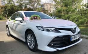 Авто на свадьбу Тойота Камри 70 Белый перламутр и Камри 40 белого цвета