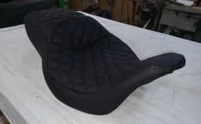Перетяжка Мотосидінь: Ремонт, Дизайн, Ідеальний Комфорт!