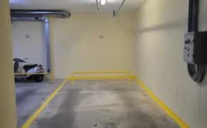 Паркомісце парковки Срібнокільська 1 позняки княжий затон