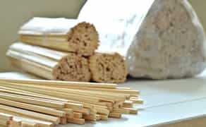 Виготовлення паличок для солодкої вати різних розмірів.