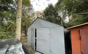 Металевий гараж у центрі, охорона, світло, зручний заїзд