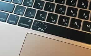 Гравировка клавиатур MacBook. Лазерная гравировка на клавиатуре Киев 400 грн.
