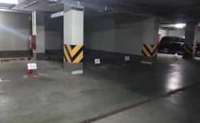 Паркомісце в підземному паркінгу