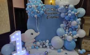 Метрова цифра один з лампочками. Цифра 1 на рочок. Дерев'яна одинична