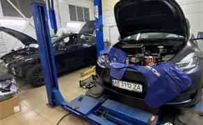 Ремонт електромобілів та гібридів Nissan Leaf Chevrolet Lexus Volt