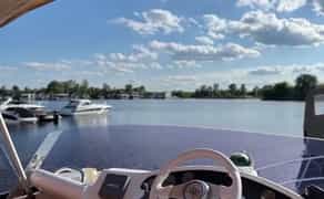 Яхта для VIP відпочинку , до 8 осіб