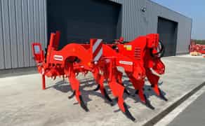 Глибокорозпушувач Gaspardo Artiglio разом із ТРАКТОРОМ колісним John Deere 8370R