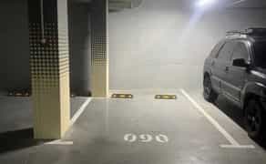 Паркомісце сучасного підземного паркінгу