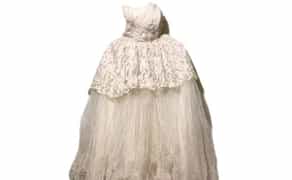 Біла пишна сукня з корсетом для фотосесії