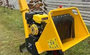 Послуги подрібнення гілок щепорізом