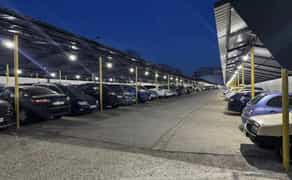 Паркінг, автостоянка крита територія.