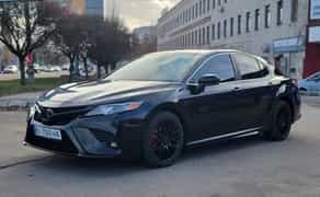 Авто на свадьбу, авто з водієм Toyota Camry 70, трансфер