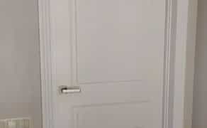 Монтаж міжкімнатних дверей та МДФ плінтусів — швидко та акуратно