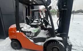 Послуги Навантажувача від 1,5 до 9 тонн