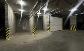 Зручне підземне паркомісце у Парус Сіті