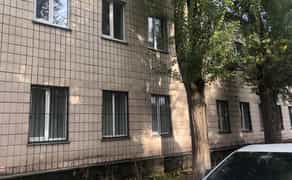 Офісне Приміщення 20 м. кв. біля Севастопольської Площі (Київ). Зручна Транспортна Розв'язка!