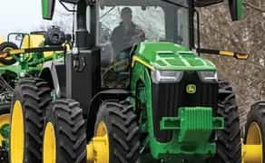 Колісний трактор John Deere (з екіпажем)