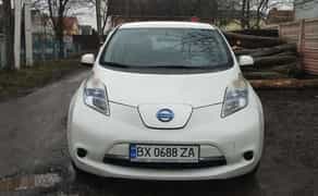 Авто Нісан Ліф для роботи в таксі