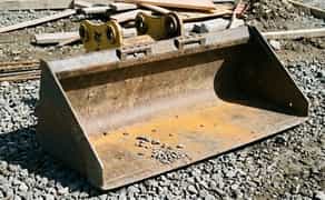 Ковш на міні-навантажувачі для піску, щебеню та ґрунту