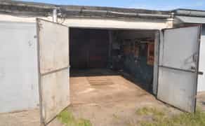 Цегляний гараж: зручна локація