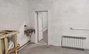 Офісне приміщення на другому поверсі