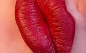 Перманентний макіяж у Києві: пудрові брови, татуаж губ та міжвійка для ідеального образу!