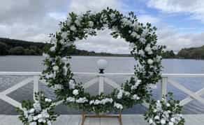 Весільна арка фотозона