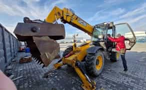 Послуги Екскаватор 20-33т. Бульдозера, Каток, Навантажувачі.