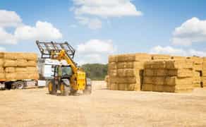 Тюкування соломи с.Левків Житомирська обл