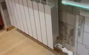 Установка радіаторів заміна батареї сантехнік труби заміна стояка кран