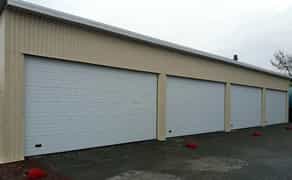 Монтаж секційних, ролетних воріт та автоматики на ворота